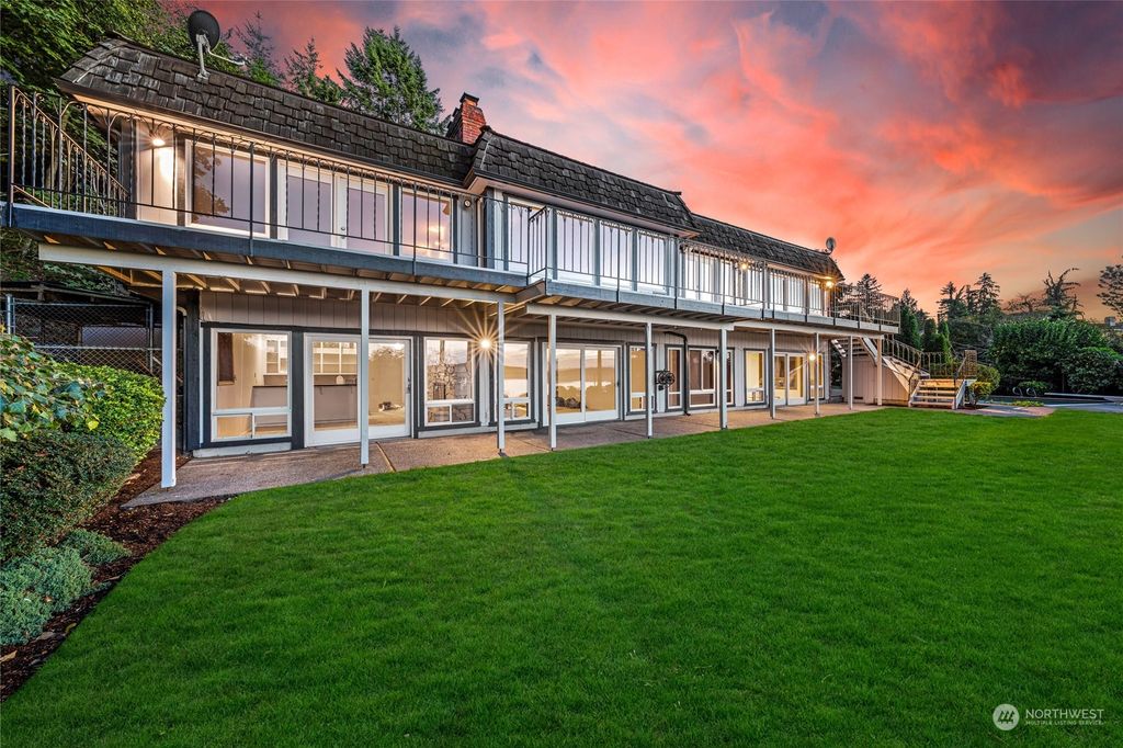 Photo of 6007 91st Place SW, Mukilteo, WA 98275 (MLS # 2171614)