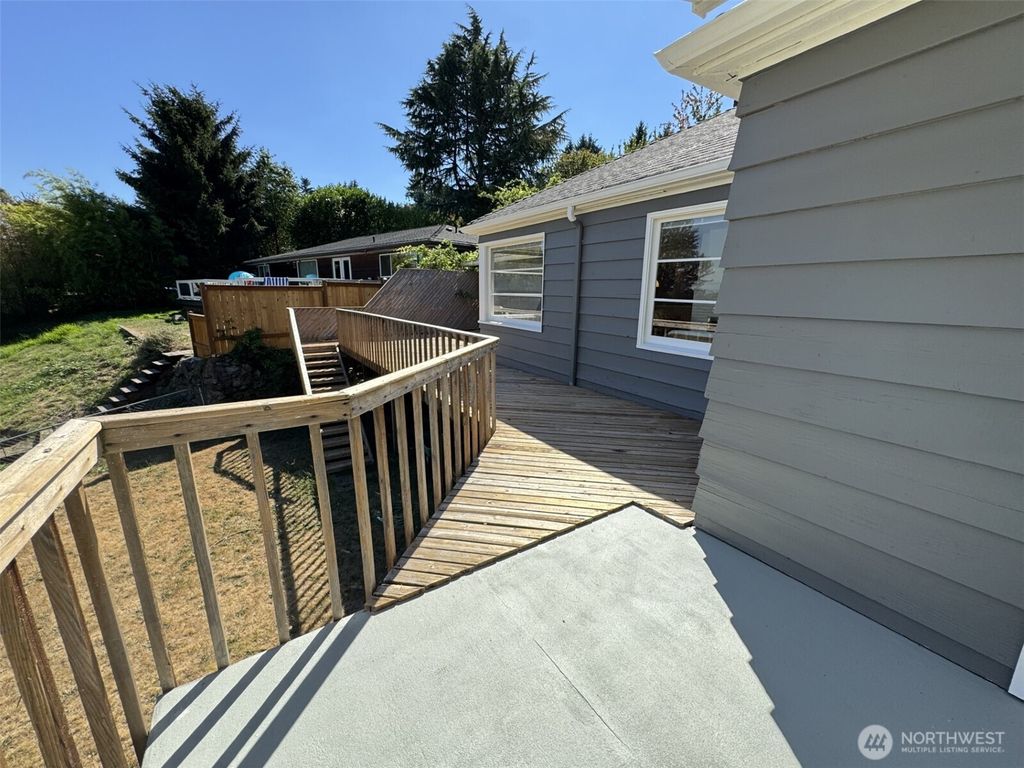 Photo of 21246 35th Avenue S, SeaTac, WA 98198 (MLS # 2415421)