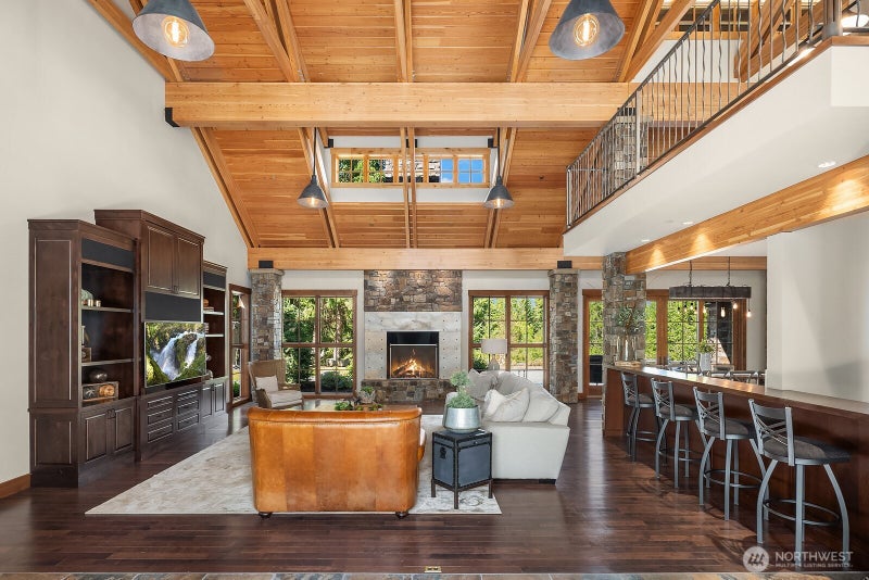 121 Silver Queen Lane