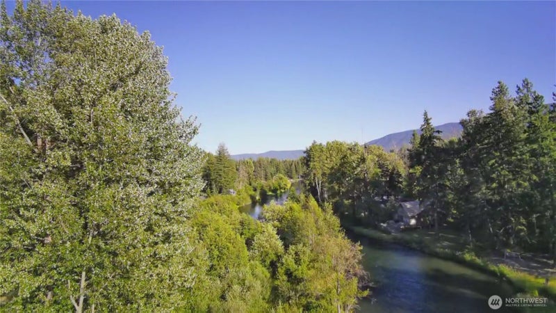 940 Heron Drive