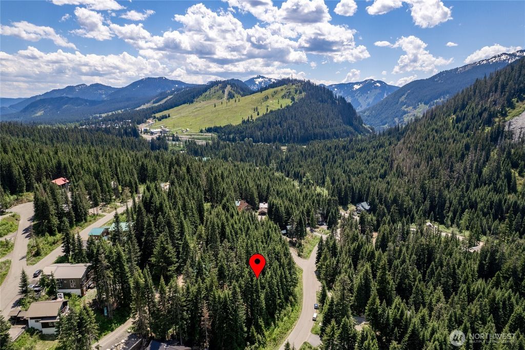 Photo of 16 Ober Straase, Snoqualmie Pass, WA 98068 (MLS # 2409778)