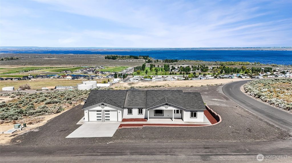 Photo of 6820 Road 8.8 SE, Othello, WA 99344 (MLS # 2514066)