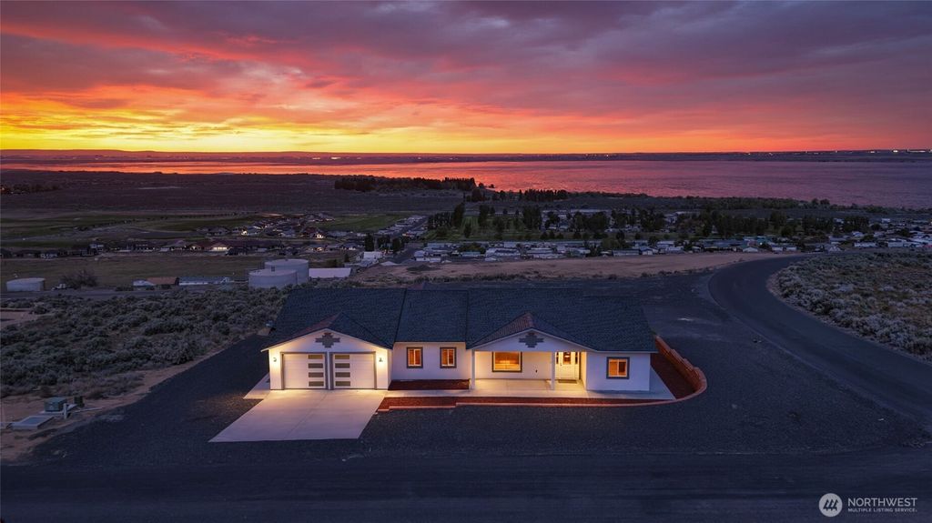 Photo of 6820 Road 8.8 SE, Othello, WA 99344 (MLS # 2514066)