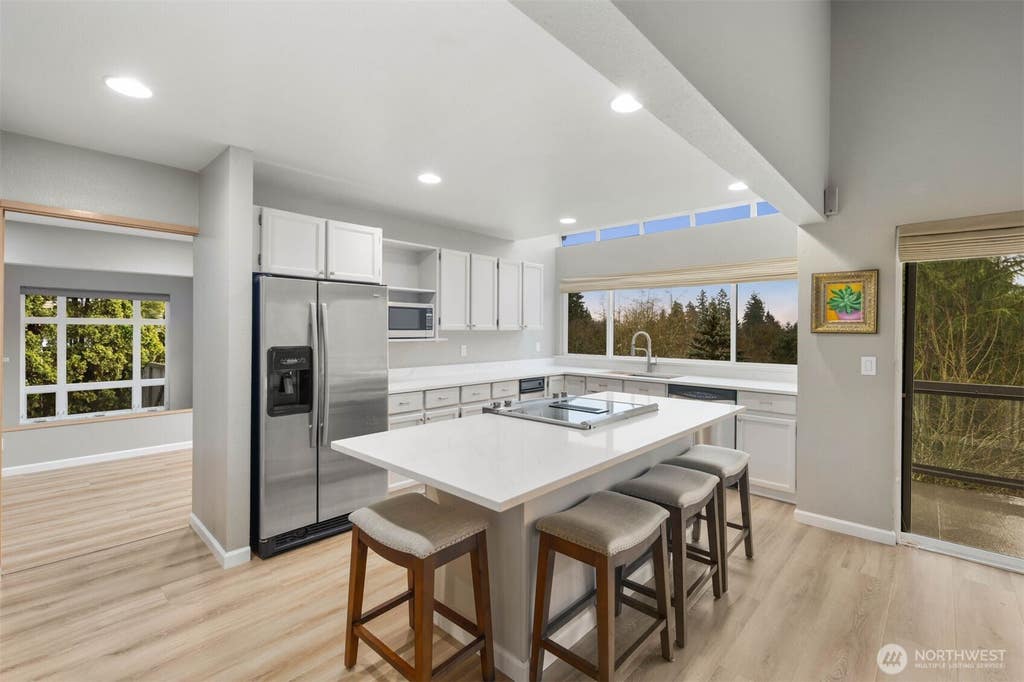 Photo of 6021 158th Place NE, Redmond, WA 98052 (MLS # 2547875)