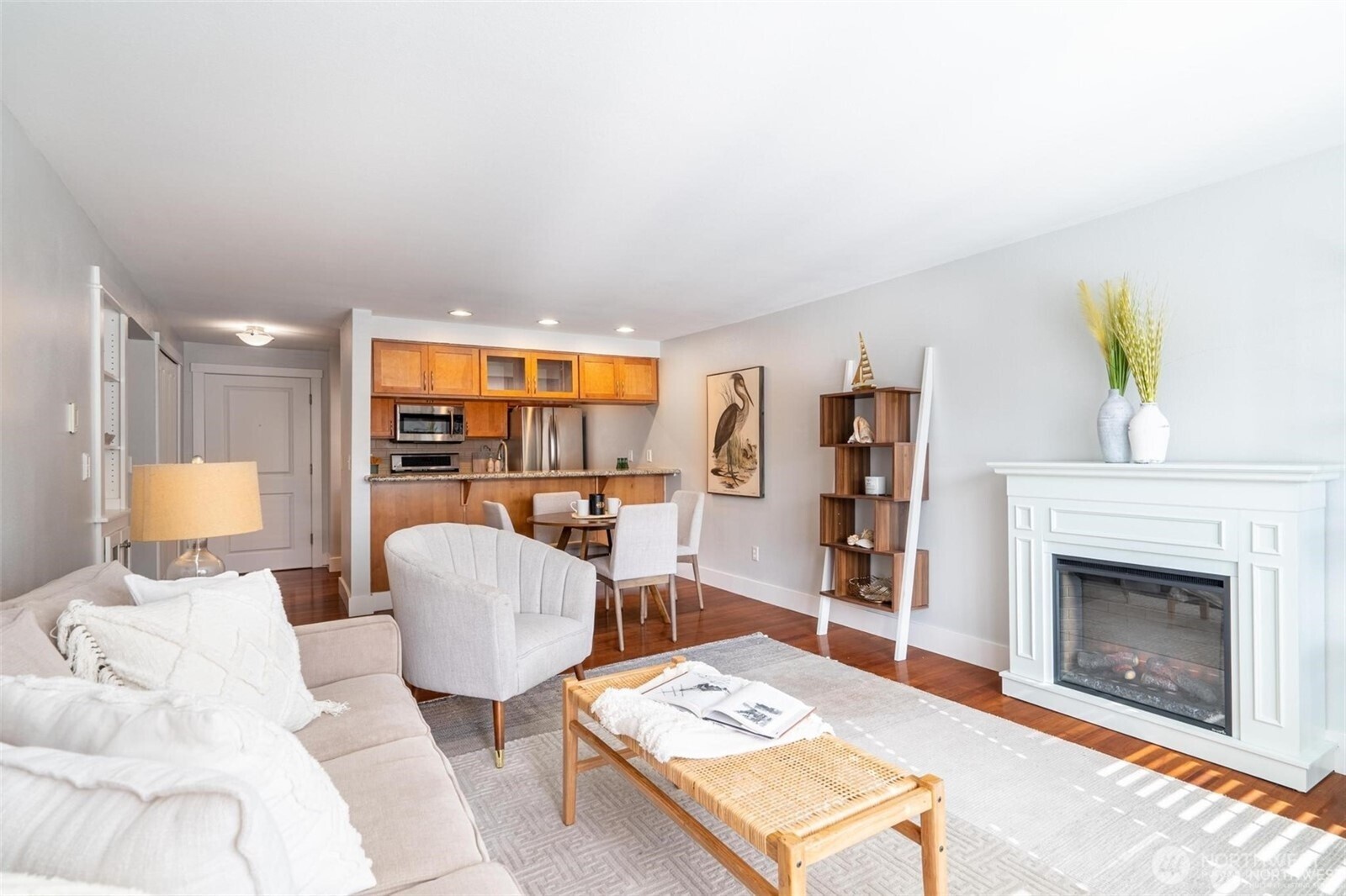 25 N Broadway Street 301