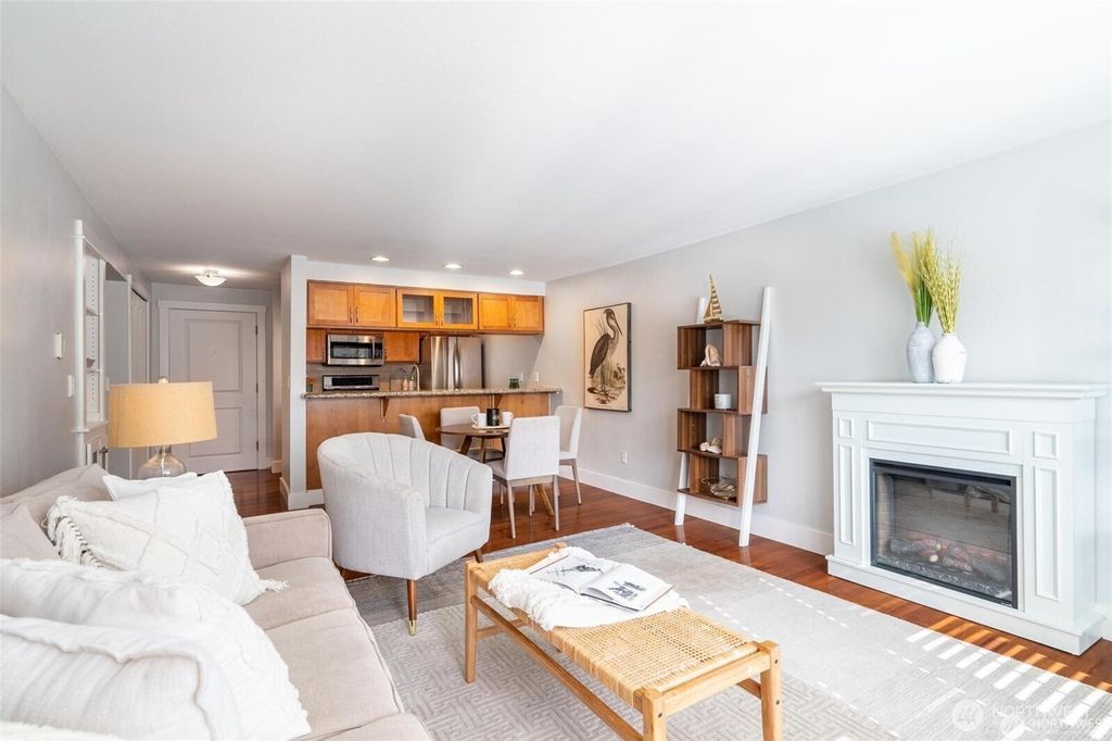 Photo of 25 N Broadway Street #301, Tacoma, WA 98403 (MLS # 2474662)