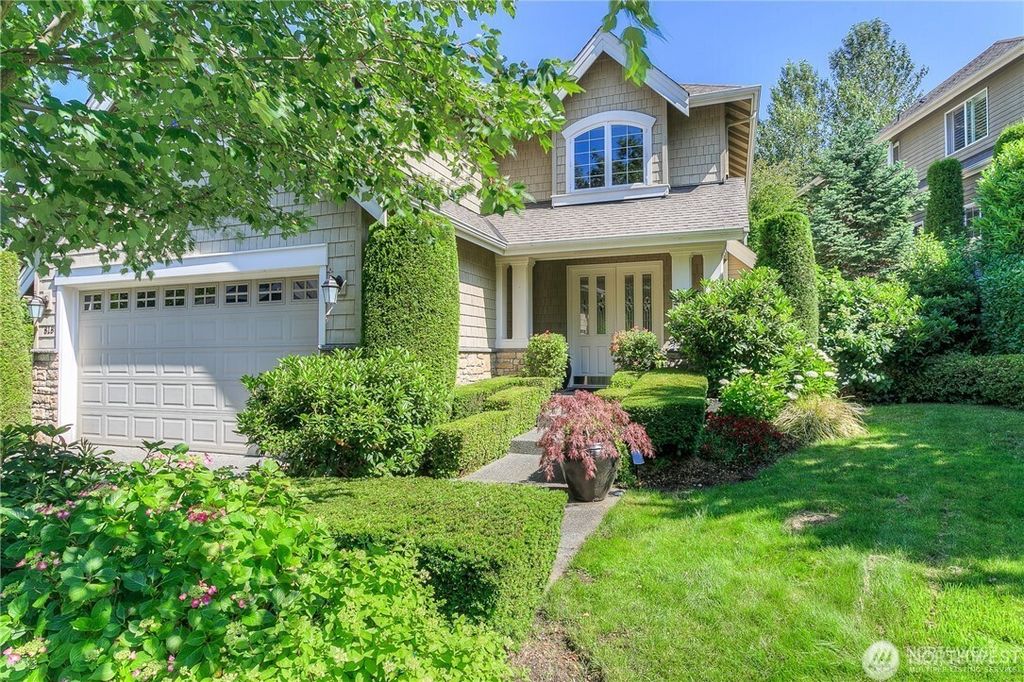 Photo of 818 S 36th Place, Renton, WA 98055 (MLS # 2413150)