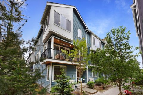 Photo of 6633 NE 188th Court #6, Kenmore, WA 98028 (MLS # 2512889)