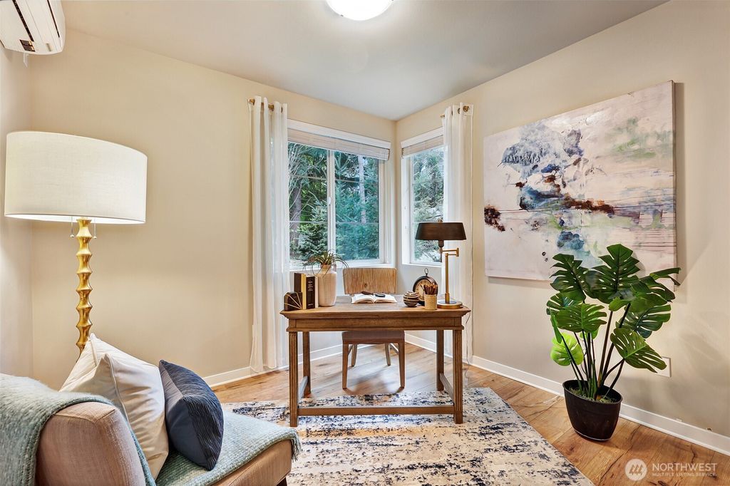 Photo of 6633 NE 188th Court #6, Kenmore, WA 98028 (MLS # 2512889)