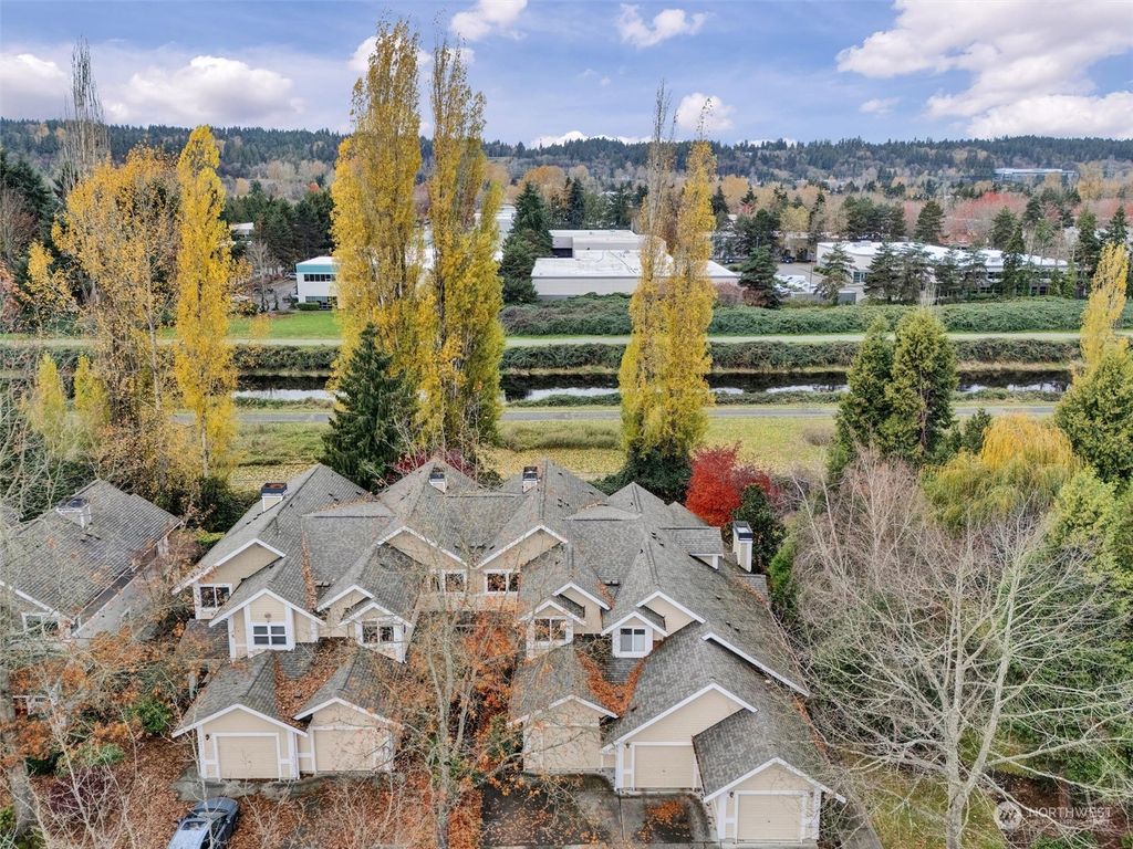 Photo of 9305 156th Place NE, Redmond, WA 98052 (MLS # 2329129)