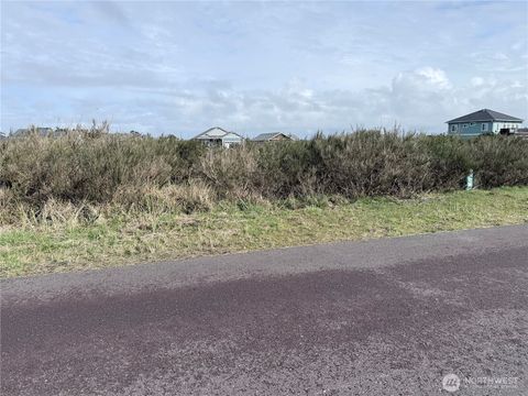 458 W Wind Street Ocean Shores WA 98569