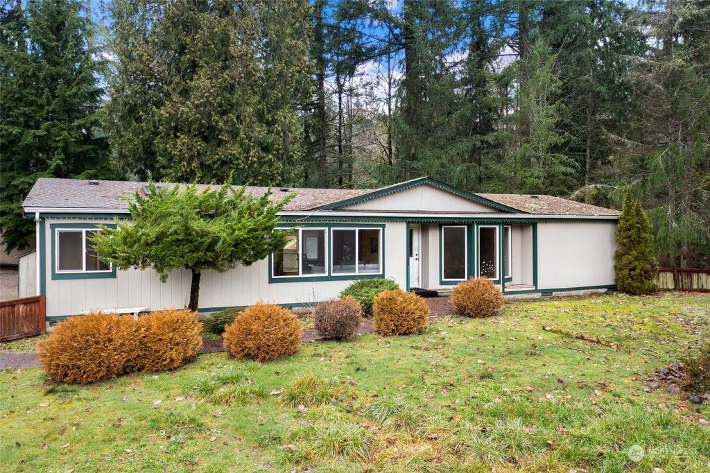 Photo of 17537 237th Place NE, Woodinville, WA 98077 (MLS # 2194679)