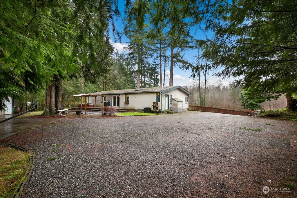 Photo of 17537 237th Place NE, Woodinville, WA 98077 (MLS # 2194679)