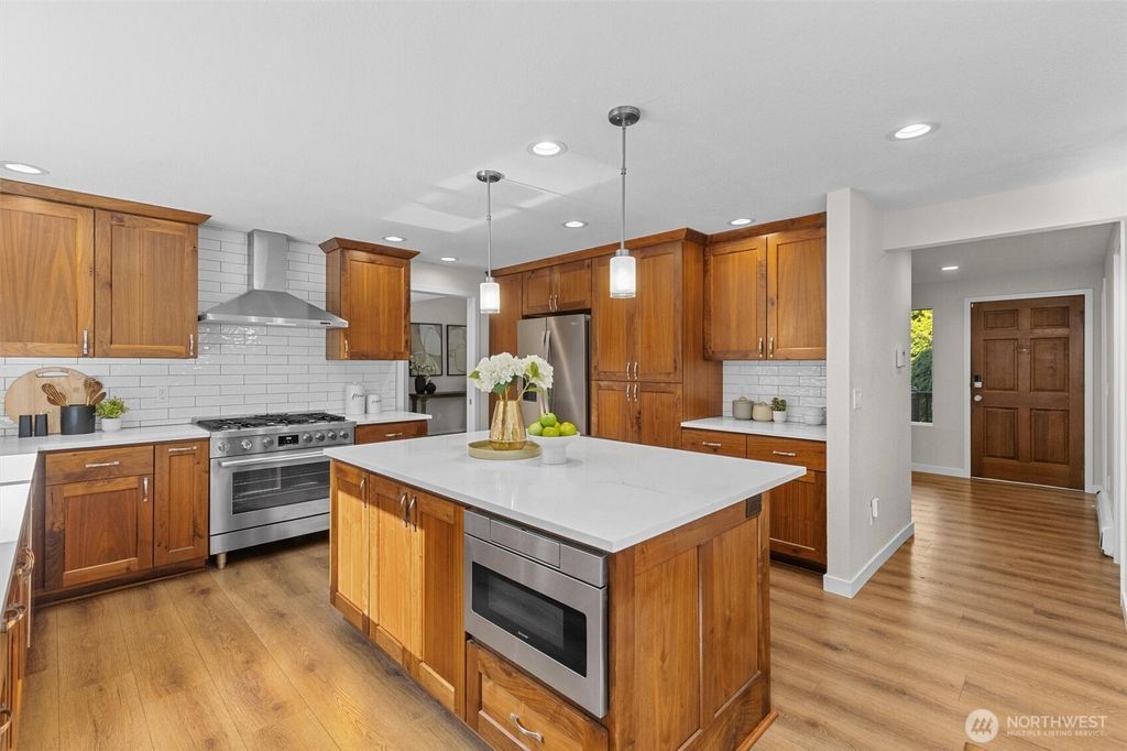 Photo of 23117 77th Avenue SE, Woodinville, WA 98072 (MLS # 2437190)