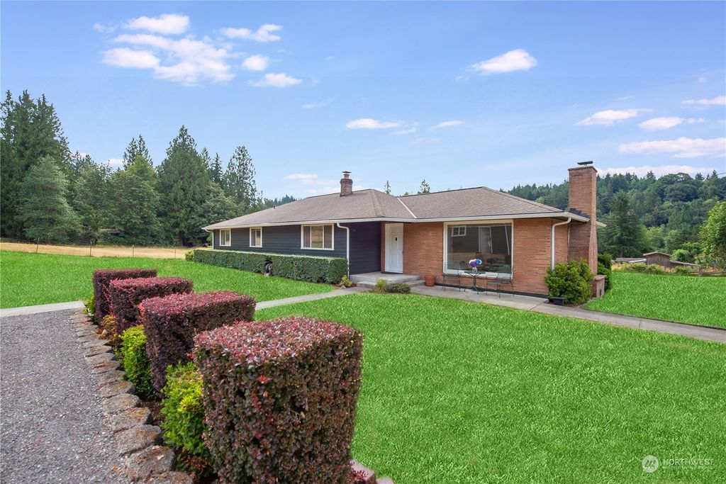 Photo of 21807 SE May Valley Road, Issaquah, WA 98027 (MLS # 2249323)