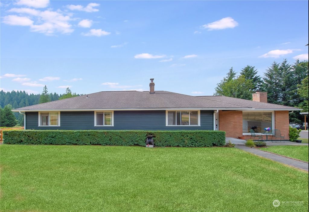 Photo of 21807 SE May Valley Road, Issaquah, WA 98027 (MLS # 2249323)