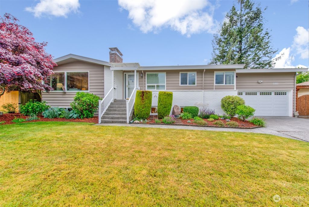 Photo of 5403 116th Place SE, Bellevue, WA 98006 (MLS # 2237388)