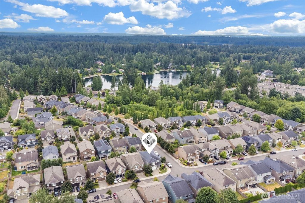 Photo of 17801 SE 188th Place, Renton, WA 98058 (MLS # 2559108)
