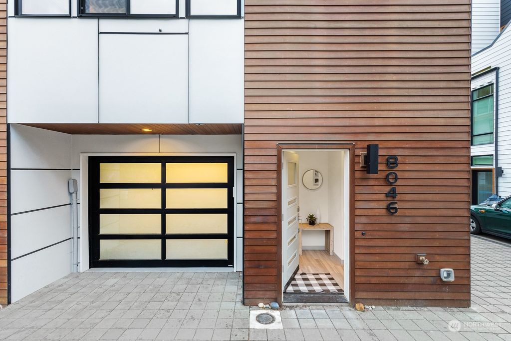 Photo of 8046 35th Avenue NE, Seattle, WA 98115 (MLS # 2015726)