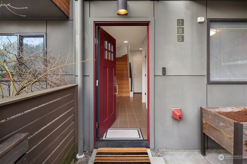 Photo of 205 20th Avenue E, Seattle, WA 98112 (MLS # 2325692)