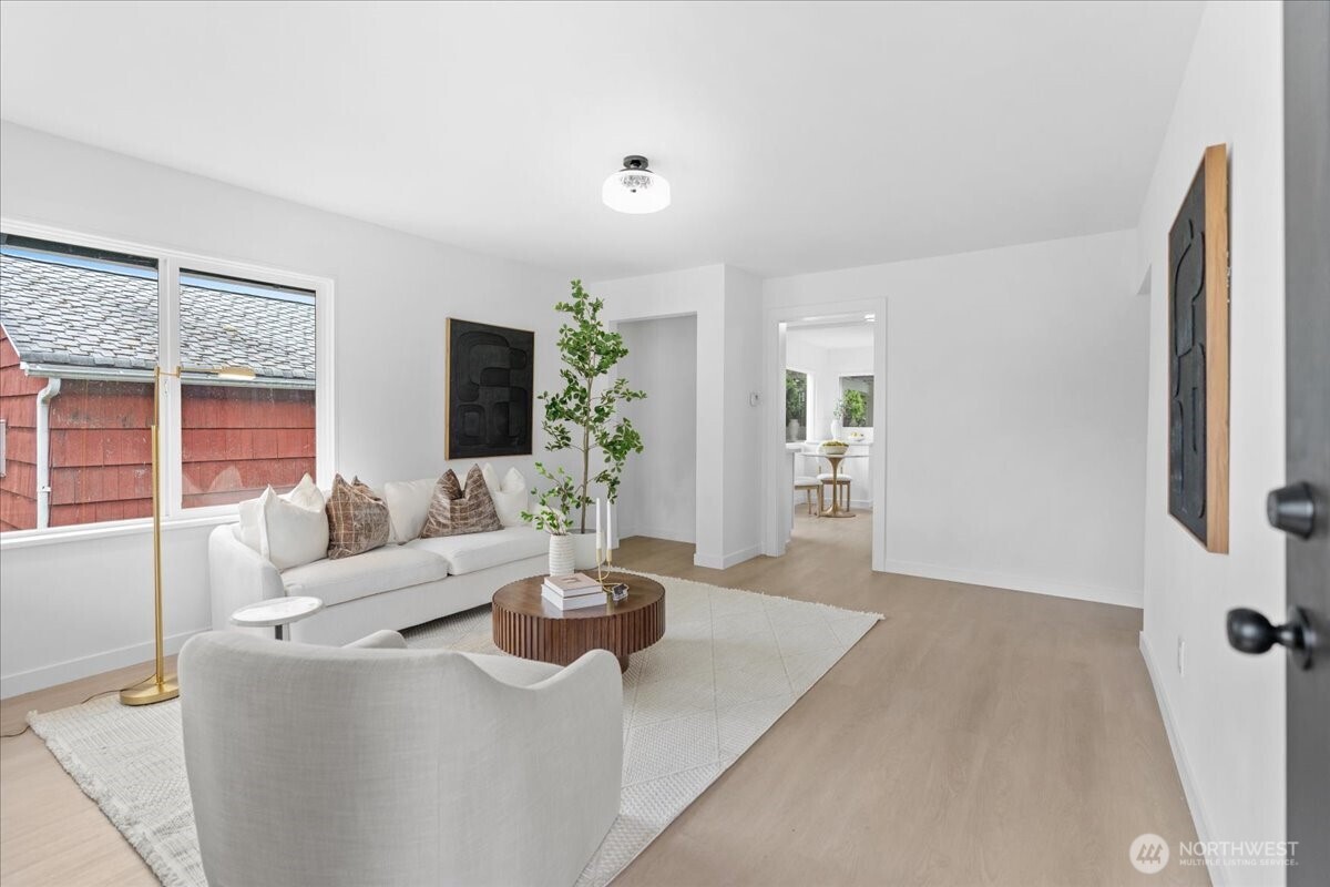 810 Veneta Avenue