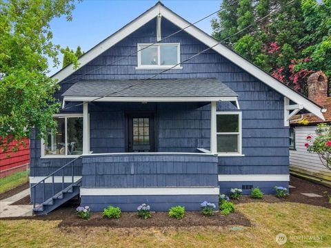 Photo of 810 Veneta Avenue, Bremerton, WA 98337 (MLS # 2525275)