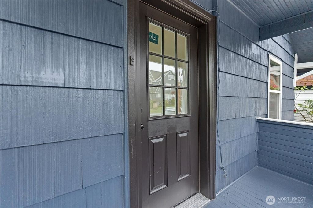 Photo of 810 Veneta Avenue, Bremerton, WA 98337 (MLS # 2525275)
