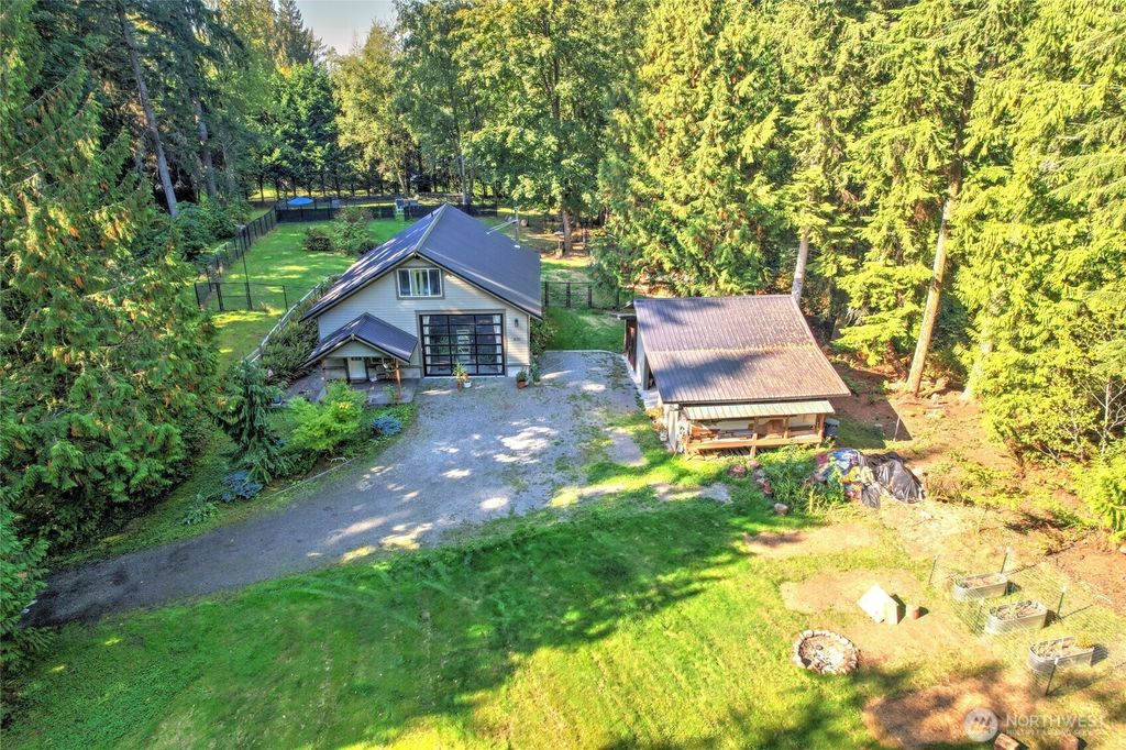 Photo of 8121 103RD Place NE, Marysville, WA 98270 (MLS # 2481377)