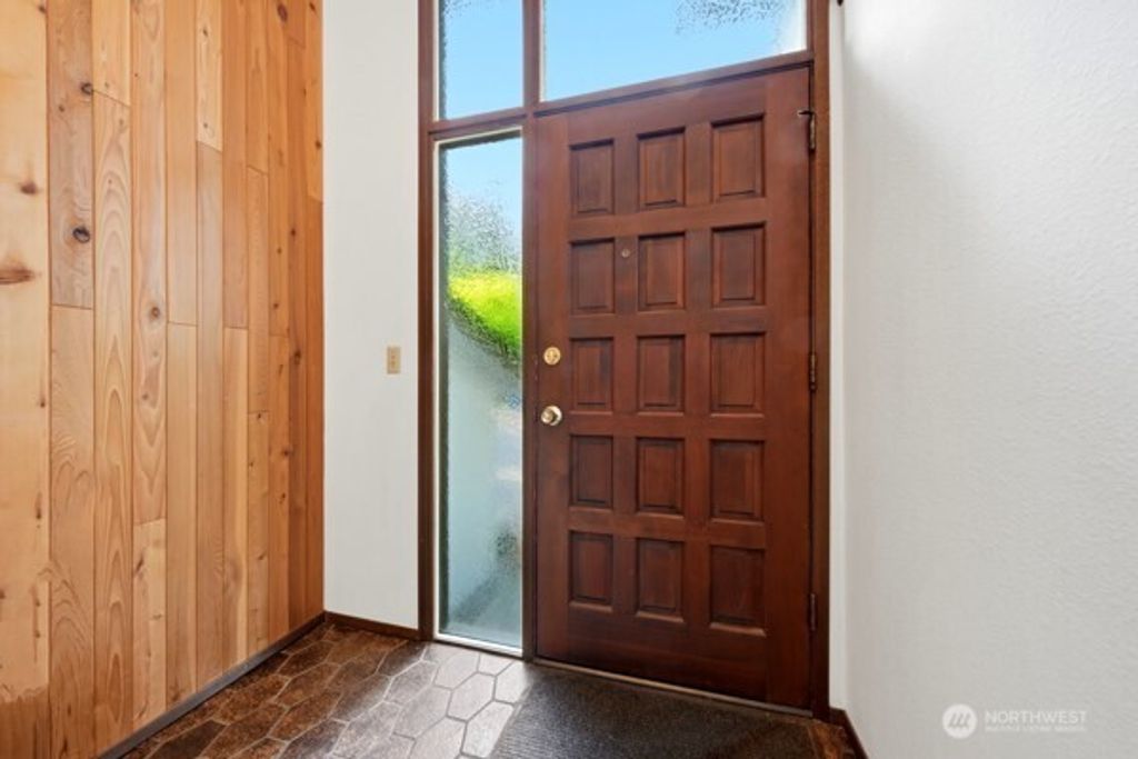 Photo of 9215 NE 178th Street, Bothell, WA 98011 (MLS # 2516771)
