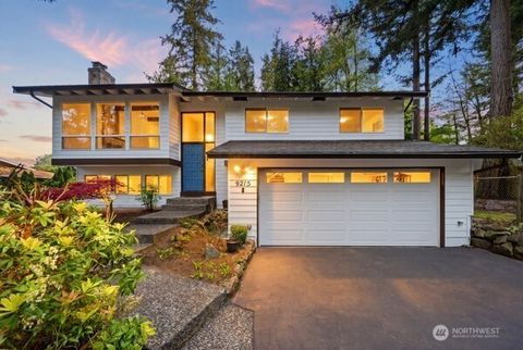 Photo of 9215 NE 178th Street, Bothell, WA 98011 (MLS # 2516771)