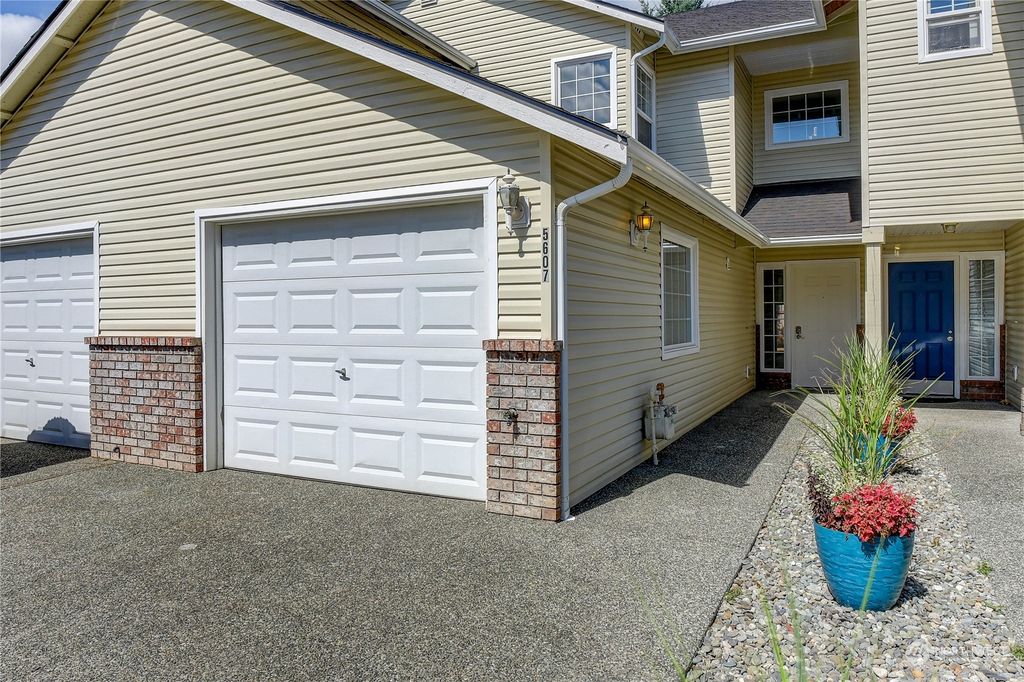 Photo of 5607 136th Street SE, Everett, WA 98208 (MLS # 2149411)
