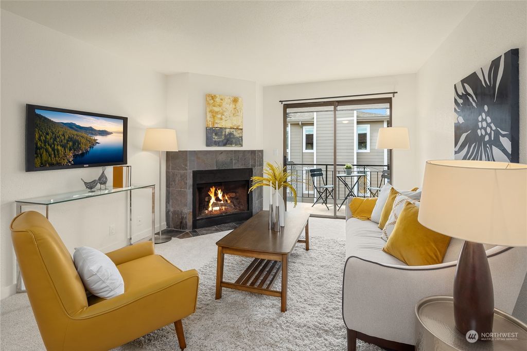 Photo of 12033 15th Avenue NE #302, Seattle, WA 98125 (MLS # 2138046)