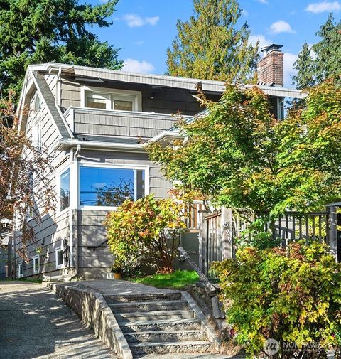 Photo of 522 NE 81st Street, Seattle, WA 98115 (MLS # 2445960)