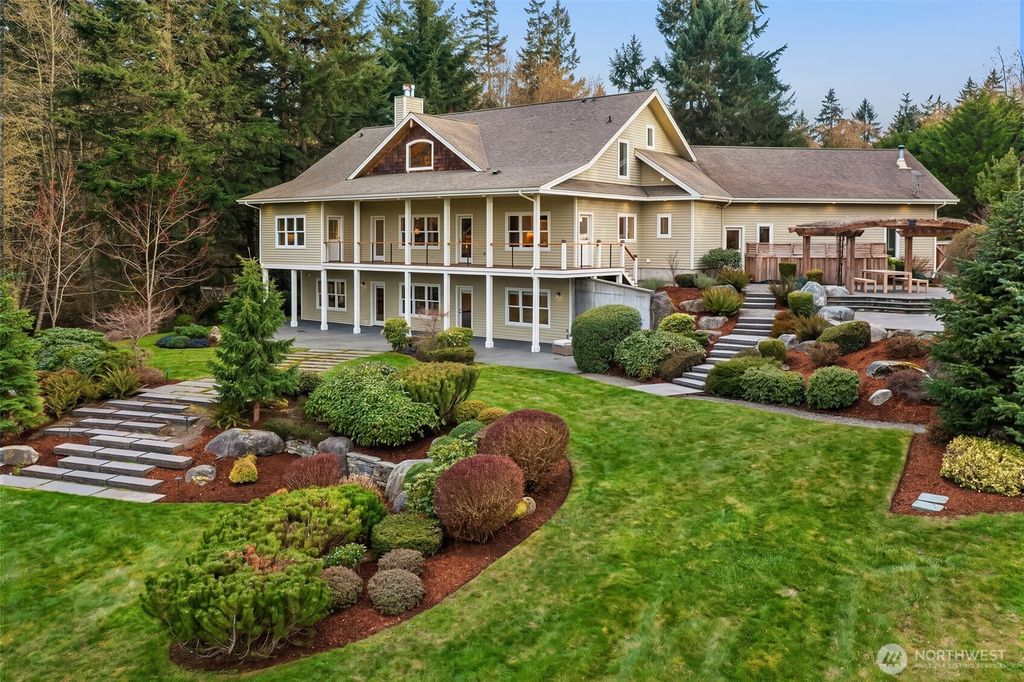 Photo of 18106 115th Avenue SW, Vashon, WA 98070 (MLS # 2491811)