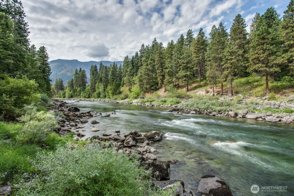 Photo of 9864 E Leavenworth Road, Leavenworth, WA 98826 (MLS # 2495086)