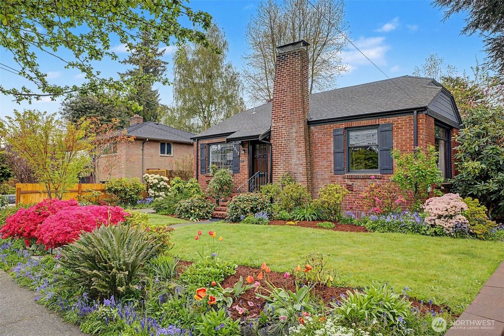 Photo of 4052 54th Avenue SW, Seattle, WA 98116 (MLS # 2511086)