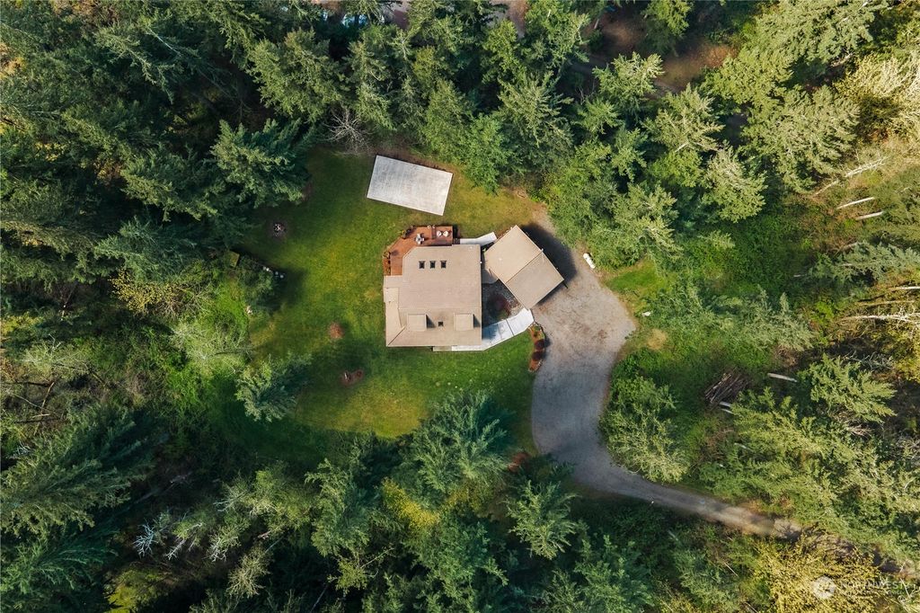 Photo of 41410 299th Avenue SE, Enumclaw, WA 98022 (MLS # 2237869)