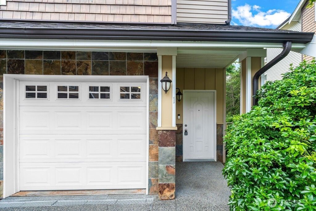 Photo of 17815 80th Avenue NE #C-1, Kenmore, WA 98028 (MLS # 2402184)