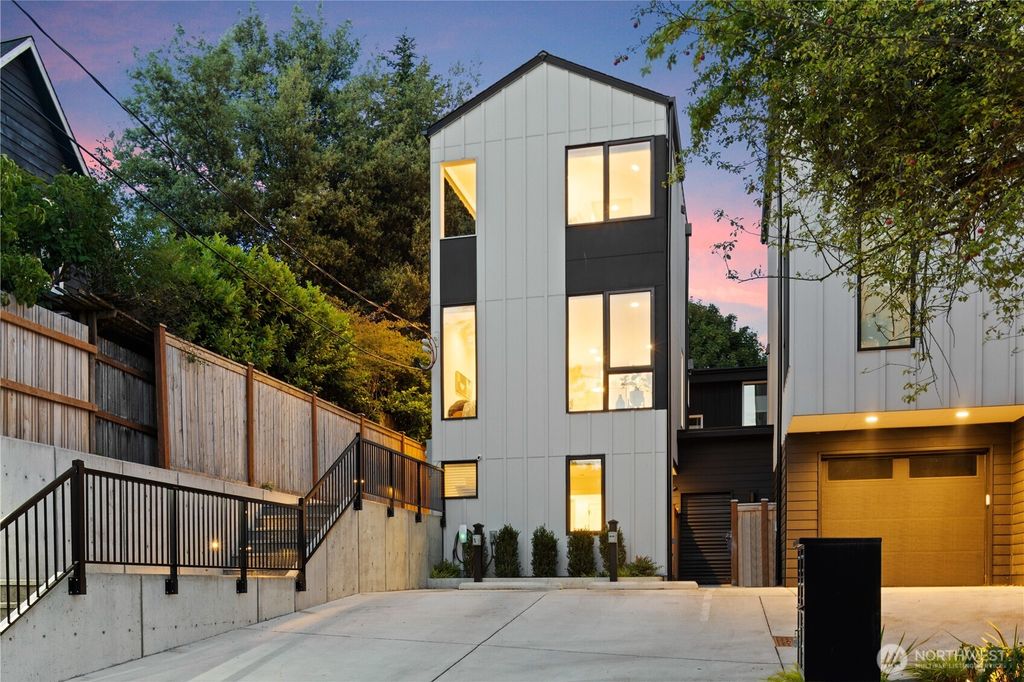 Photo of 4218 Latona Avenue NE #2, Seattle, WA 98105 (MLS # 2551318)