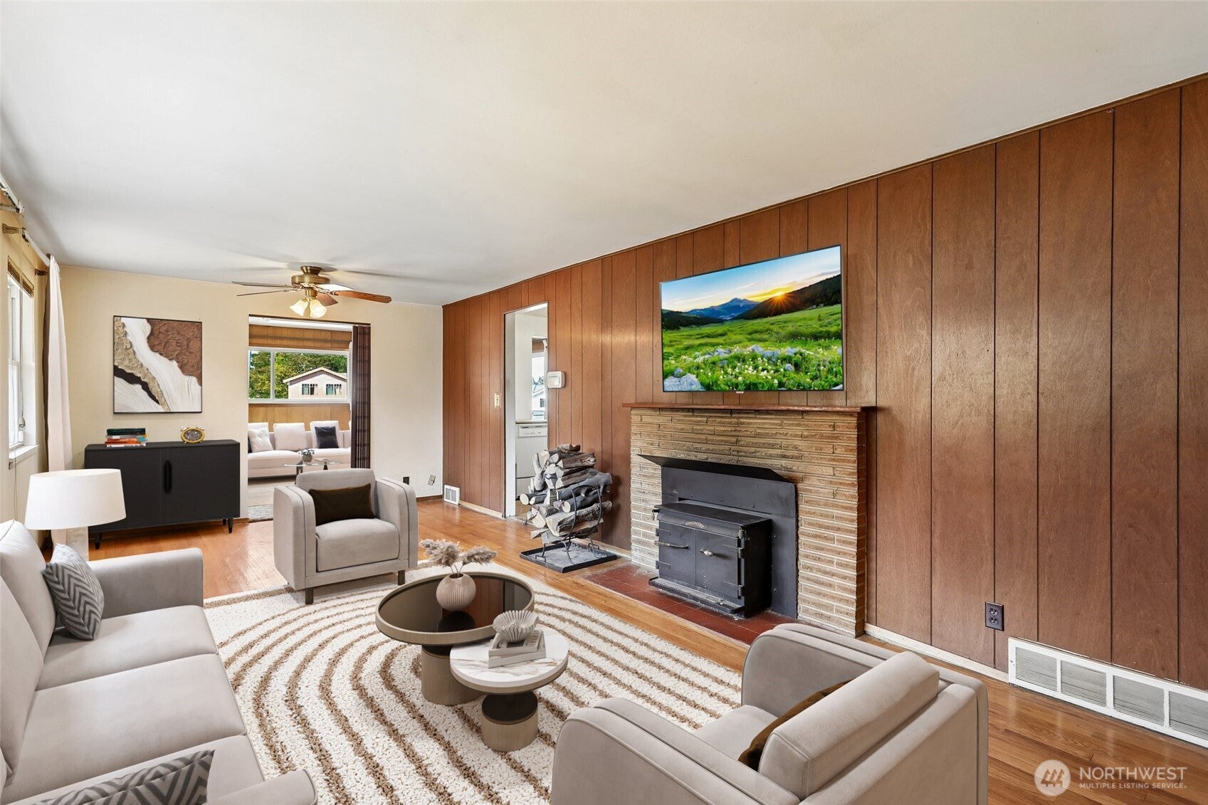 13004 Ambaum Boulevard SW