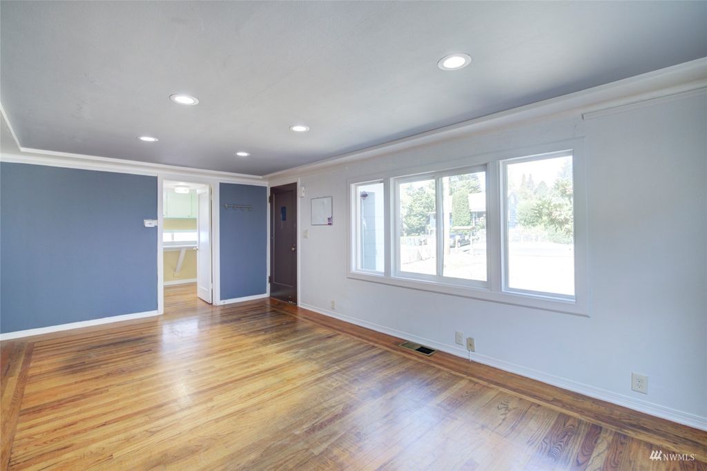 Photo of 1551 NE 146th Street, Shoreline, WA 98155 (MLS # 1990082)