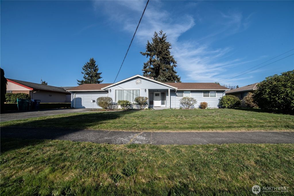 Photo of 1303 G Street SE, Auburn, WA 98002 (MLS # 2507382)