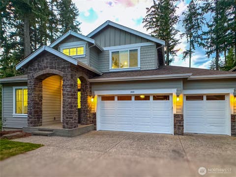 Photo of 1939 213th Court SE, Sammamish, WA 98075 (MLS # 2569892)