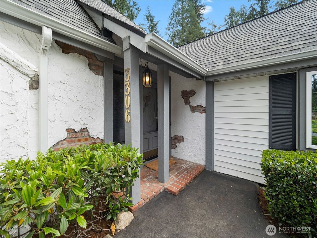 Photo of 3306 217th Place SE, Sammamish, WA 98075 (MLS # 2520308)