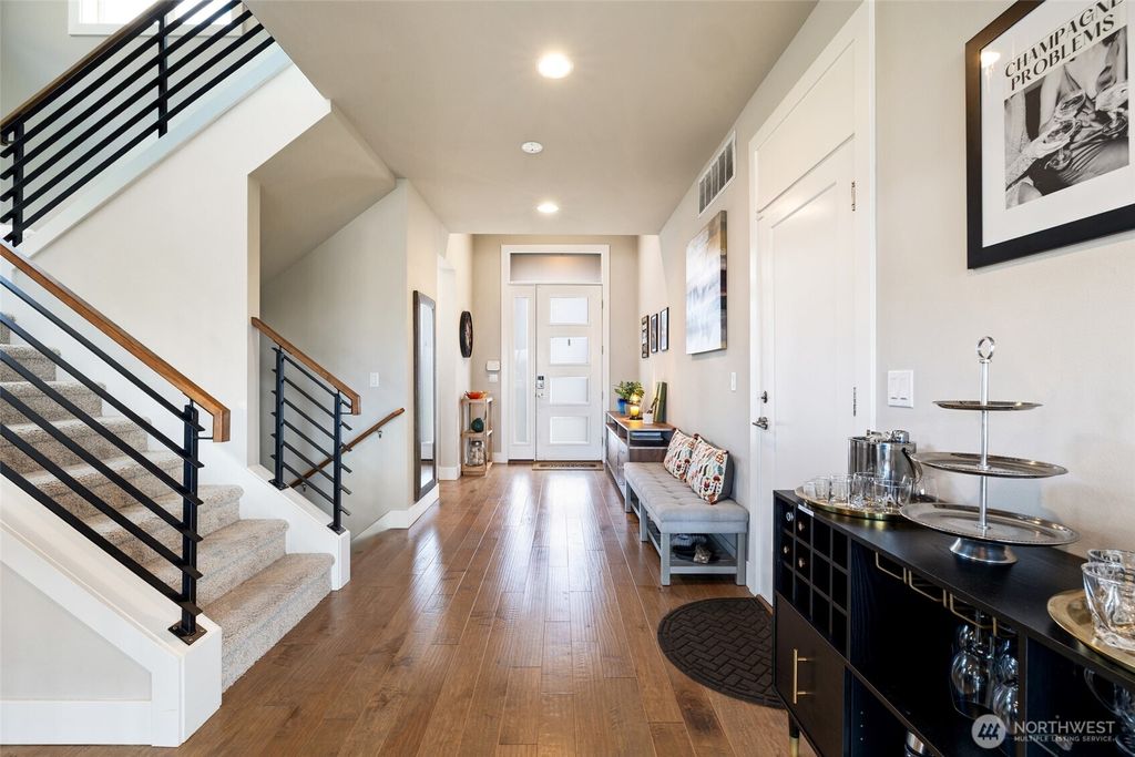 Photo of 15259 127th Place NE, Woodinville, WA 98072 (MLS # 2493379)