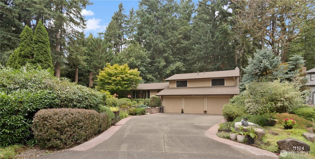Photo of 11104 SE 283rd Street, Auburn, WA 98092 (MLS # 2418978)