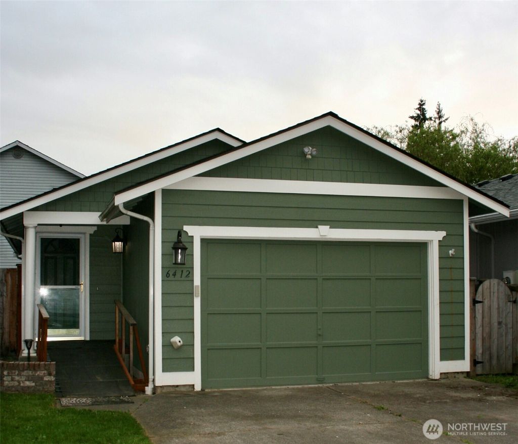 Photo of 6412 79th Place NE, Marysville, WA 98270 (MLS # 2515107)
