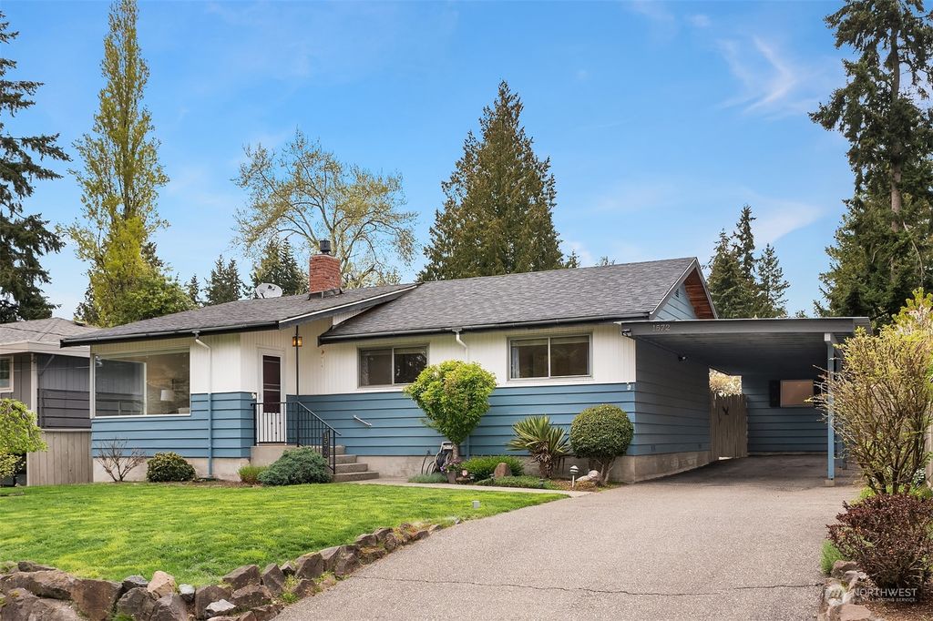 Photo of 1572 NE 170th Street, Shoreline, WA 98155 (MLS # 2064038)