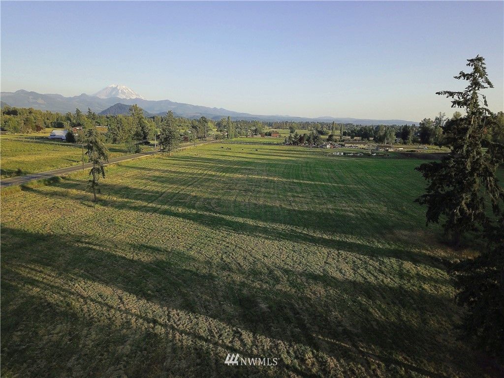 Photo of 40127 244th Avenue SE, Enumclaw, WA 98022 (MLS # 1950621)