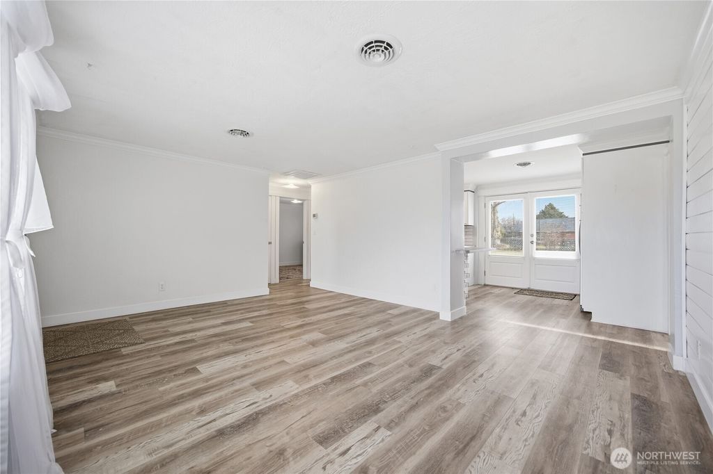 Photo of 905 S Ione Street, Kennewick, WA 99336 (MLS # 2460731)